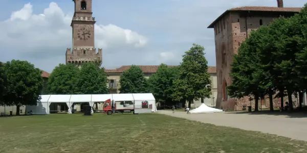 Struttura modulare per copertura ampi spazi della Perelli Service