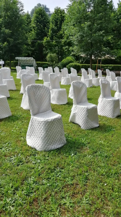 Sedie per matrimoni e feste della Perelli Service